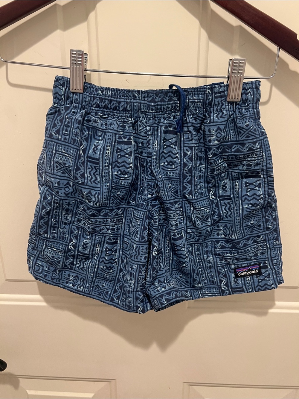 Patagonia Navy and Light Blue Patterned Swim Shorts boys XS